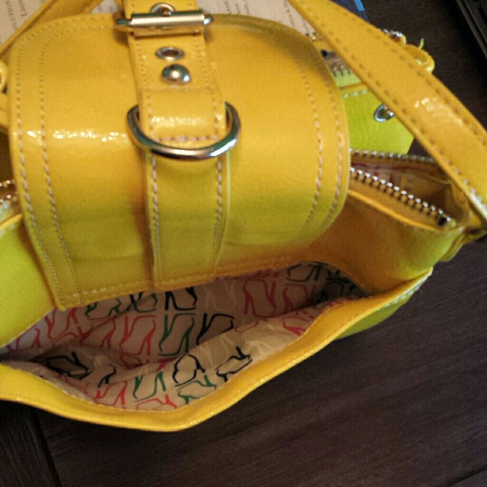 Nine West Crossbody Purse - Picture 6 of 6